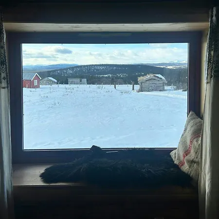 Historic Log With Views Of Rondane